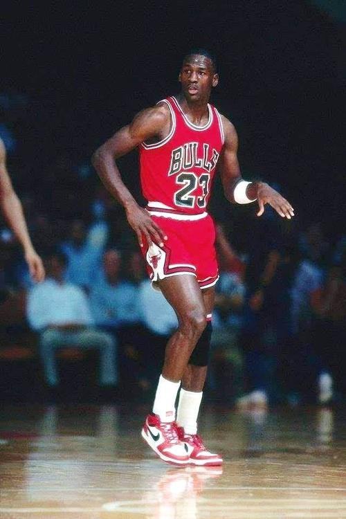 意大利神射！贝里内利正式退役，为何他的职业生涯仍值得被铭记？