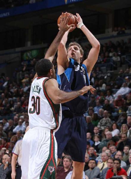 他们不仅是 他们不仅是