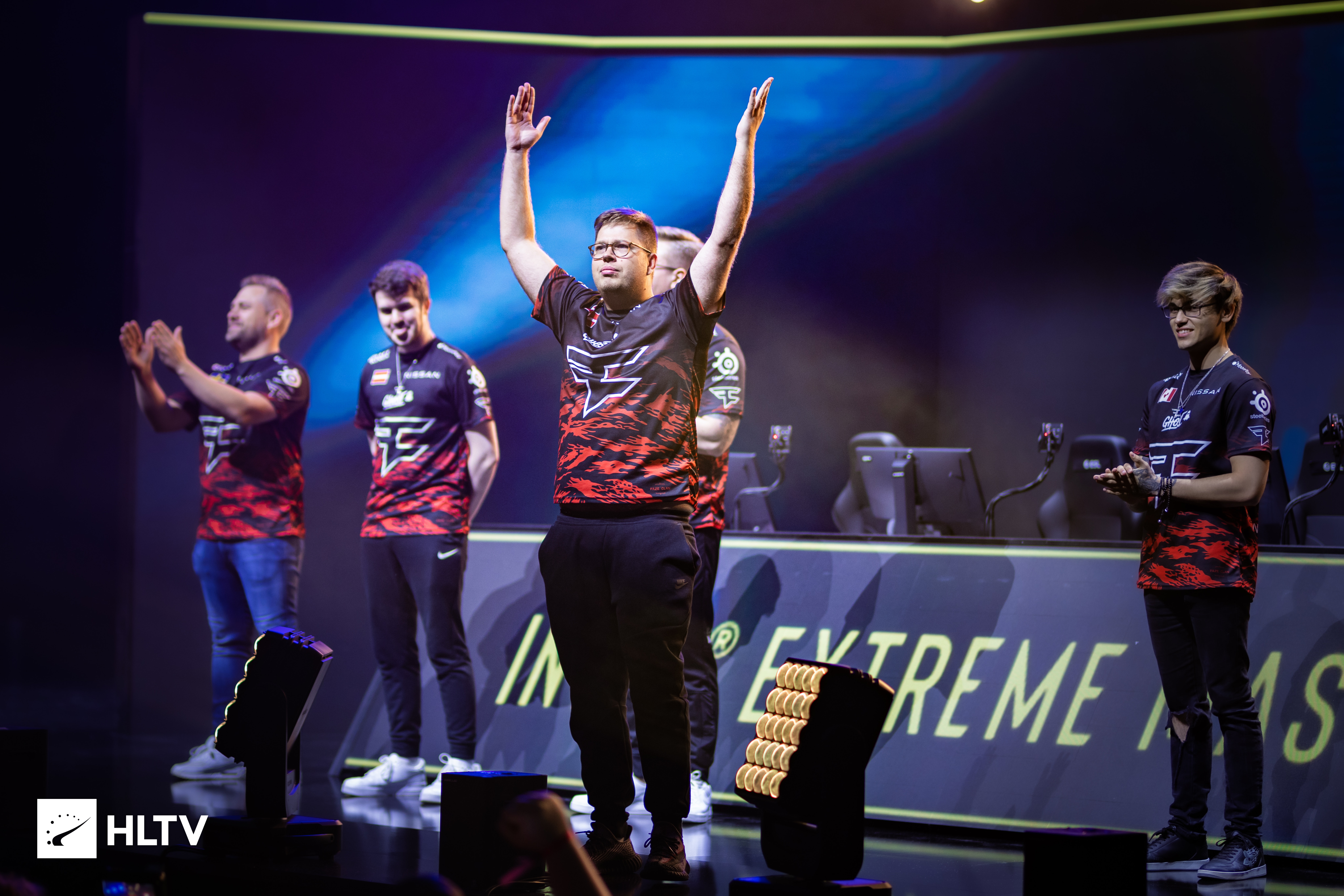 后腰对二点 后腰对二点